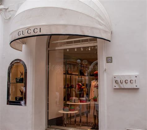 gucci capri photos